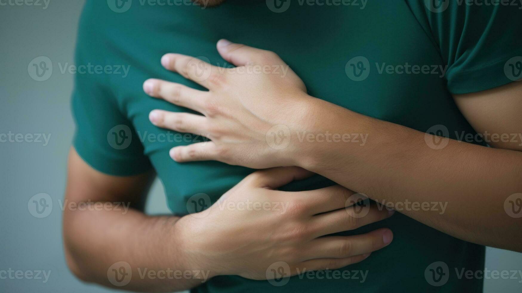 ai generado un hombre con su manos en su pecho, expresando dolor. generativo ai foto