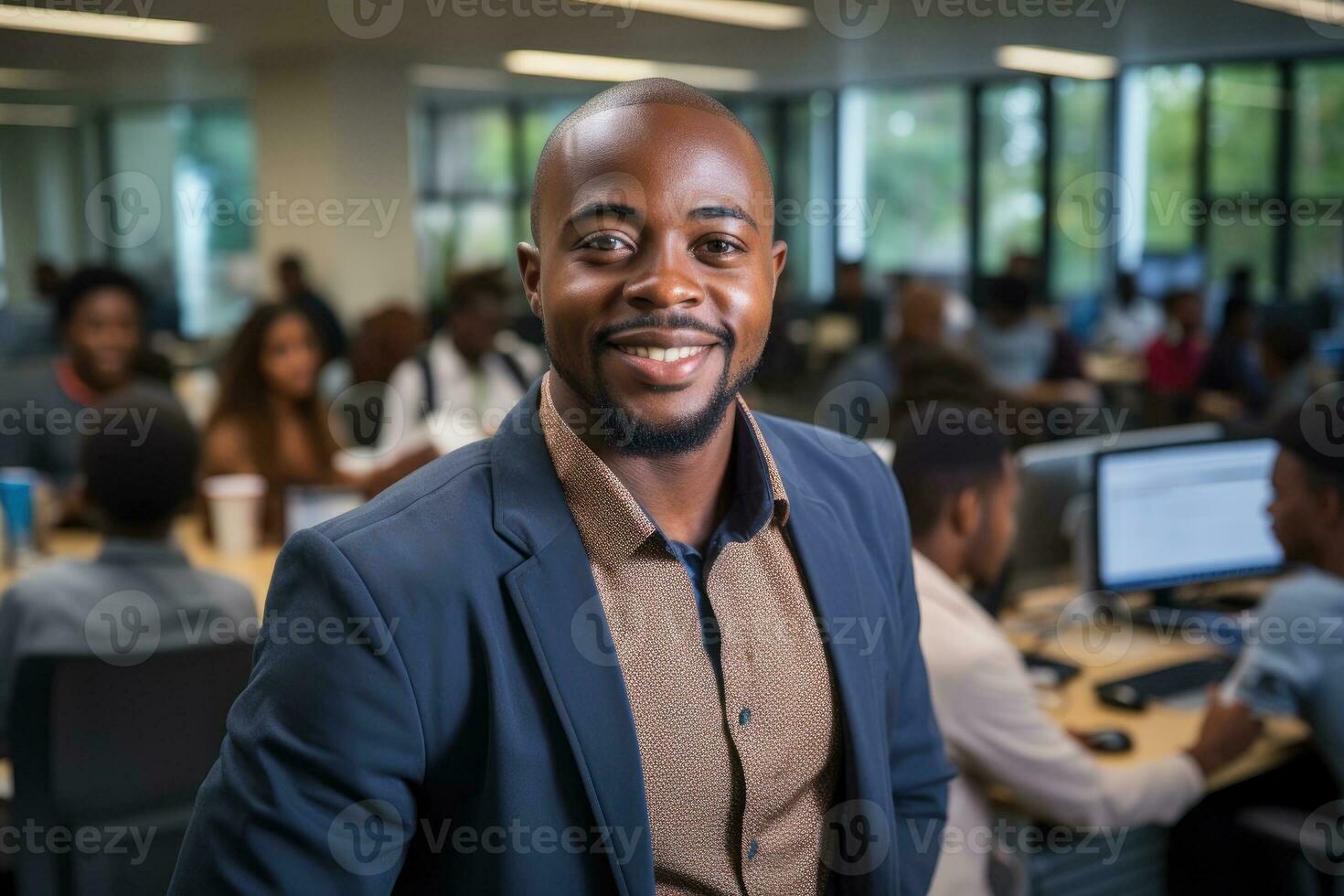 ai generado exitoso americano africano negocio hombre mirando confidente y sonriente. generativo ai foto