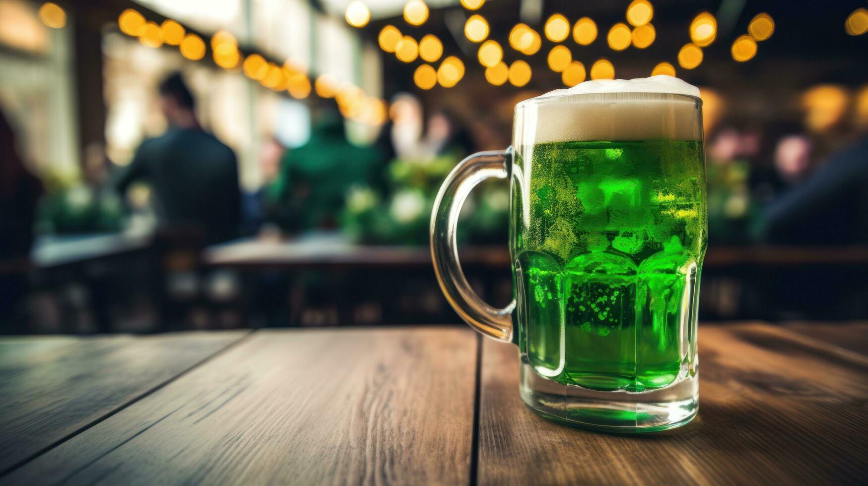 ai generado un festivo S t. patrick's día imagen con un verde cerveza jarra y un trébol en un de madera mesa foto