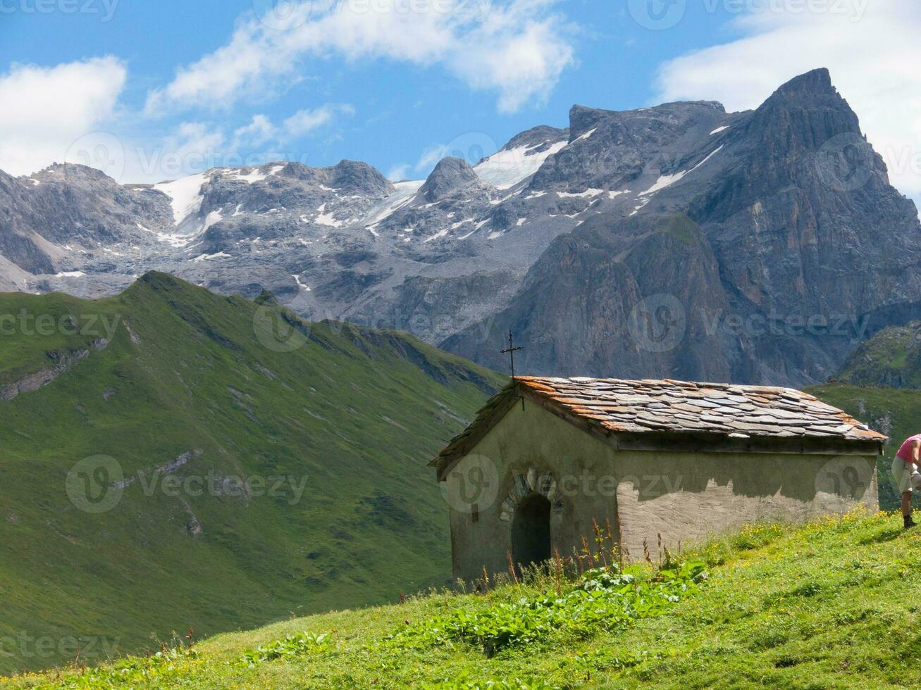 a mountain range in the background photo