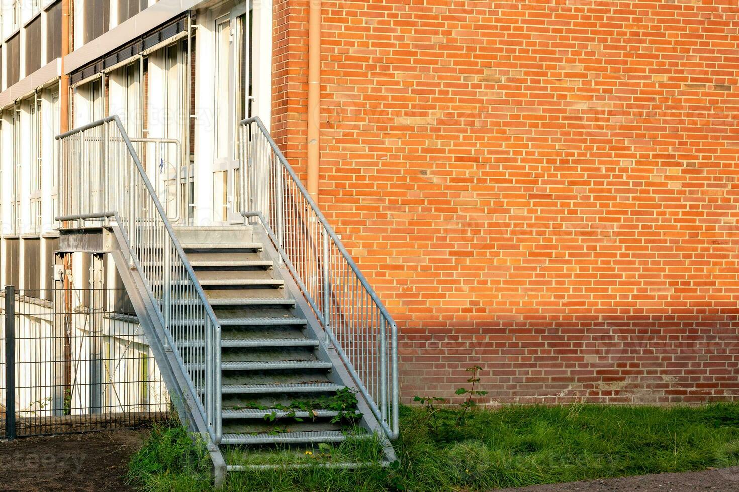 escalera en el edificio foto