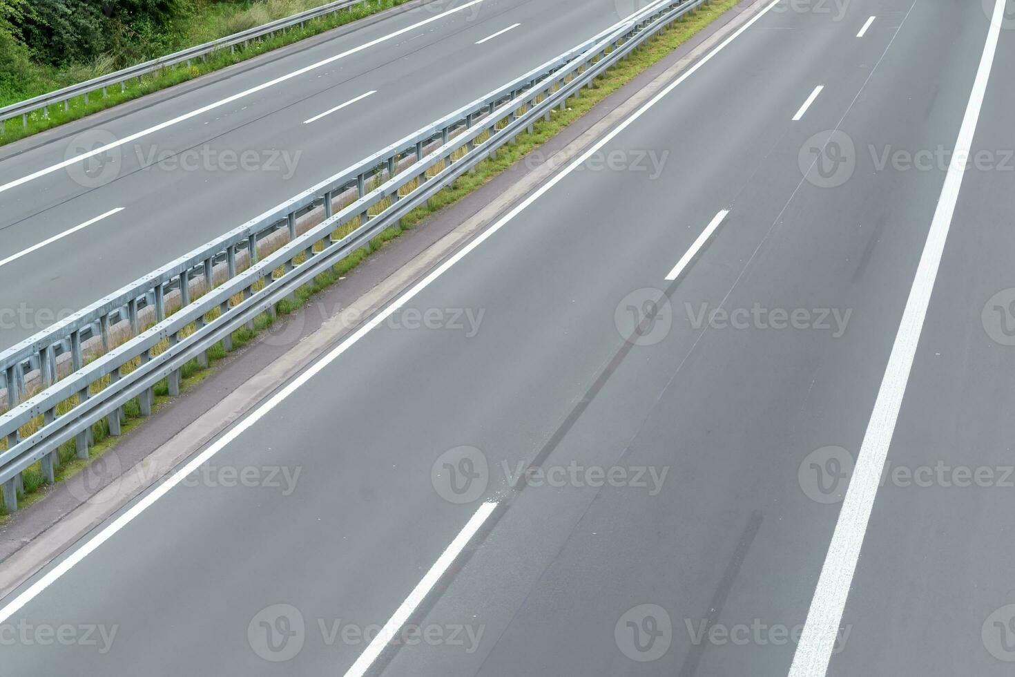 no traffic on the highway photo