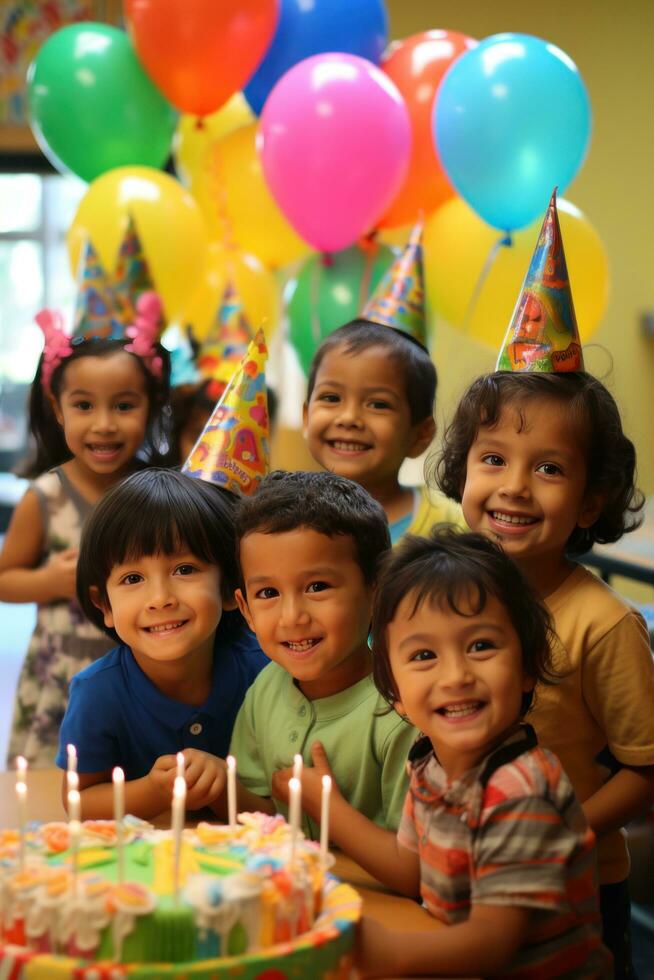 ai generado un grupo de sonriente niños vistiendo fiesta sombreros y participación vistoso globos, con un cumpleaños pastel foto