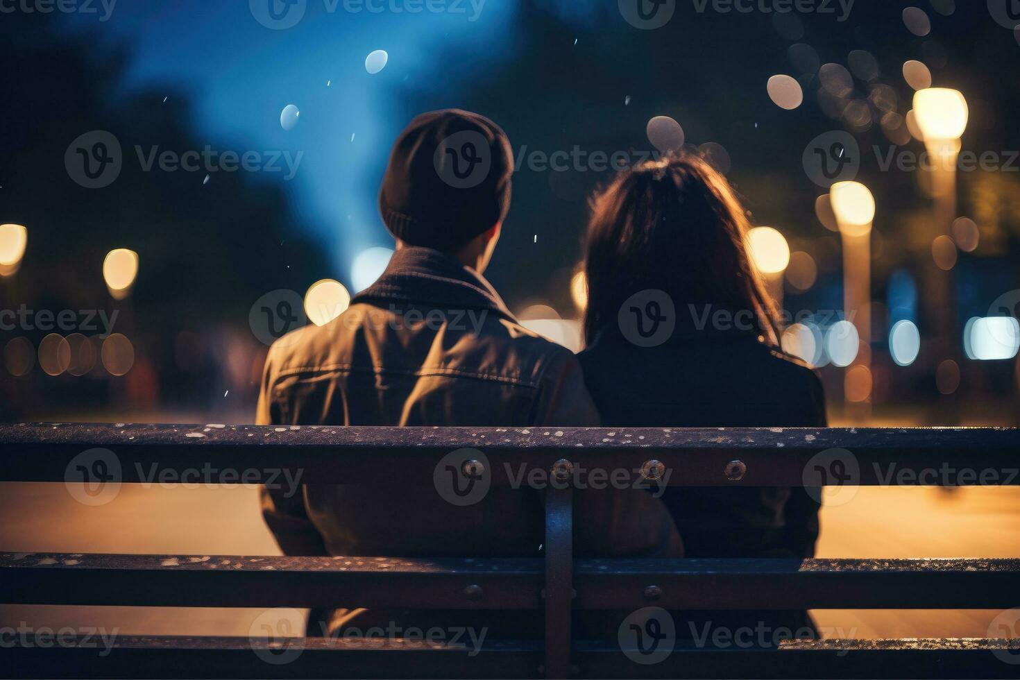 ai generado Pareja en amor sentado en un parque banco, romántico, participación mano, a noche, ai generativo foto