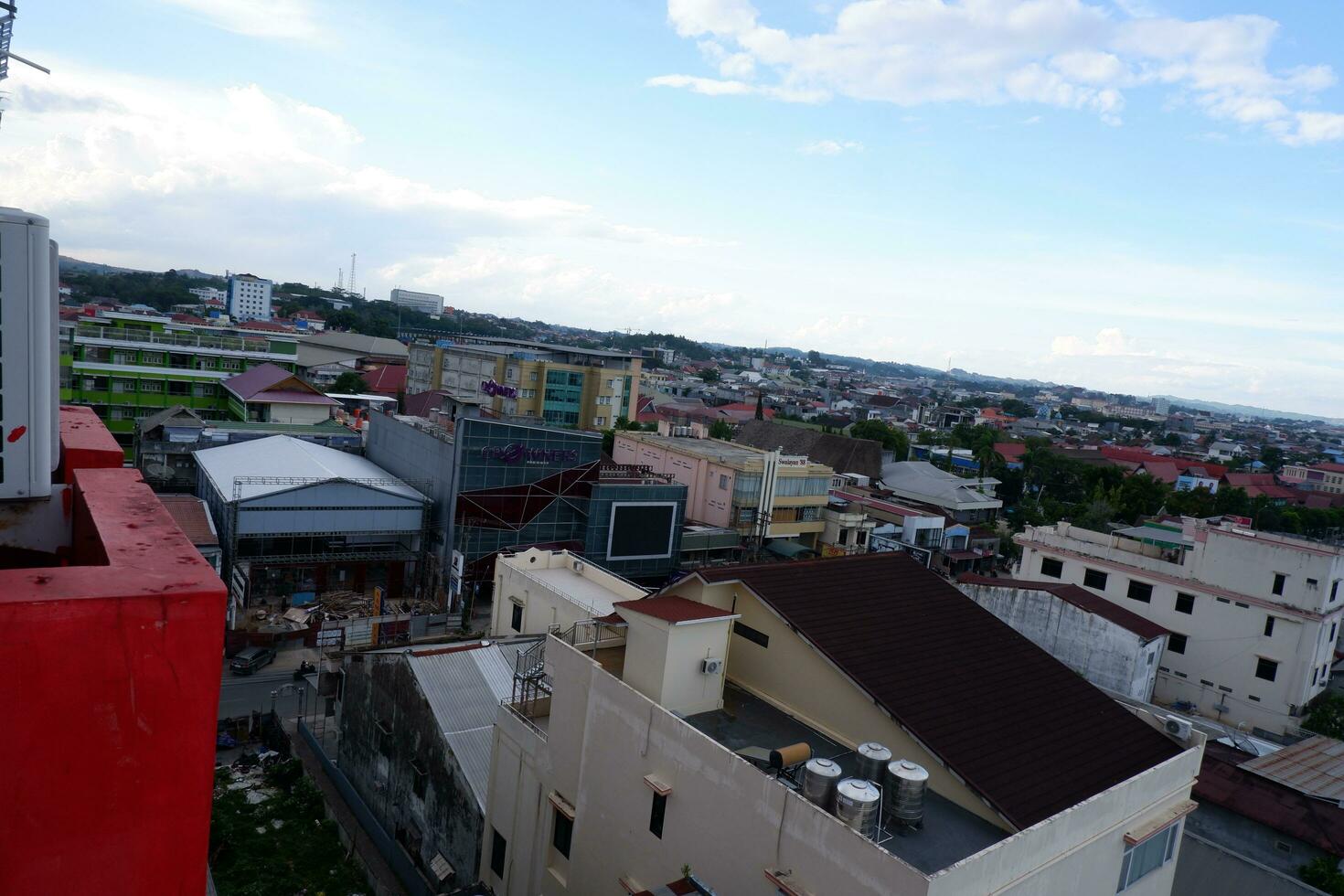 Samarinda Kalimantan Timur, Indonesia 12 December 2023. You can see the atmosphere of housing in the city of Samarinda, East Kalimantan. Photo taken from the top of the building