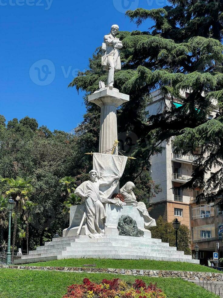 Monumento un Giuseppe mazzini - Génova, Italia foto