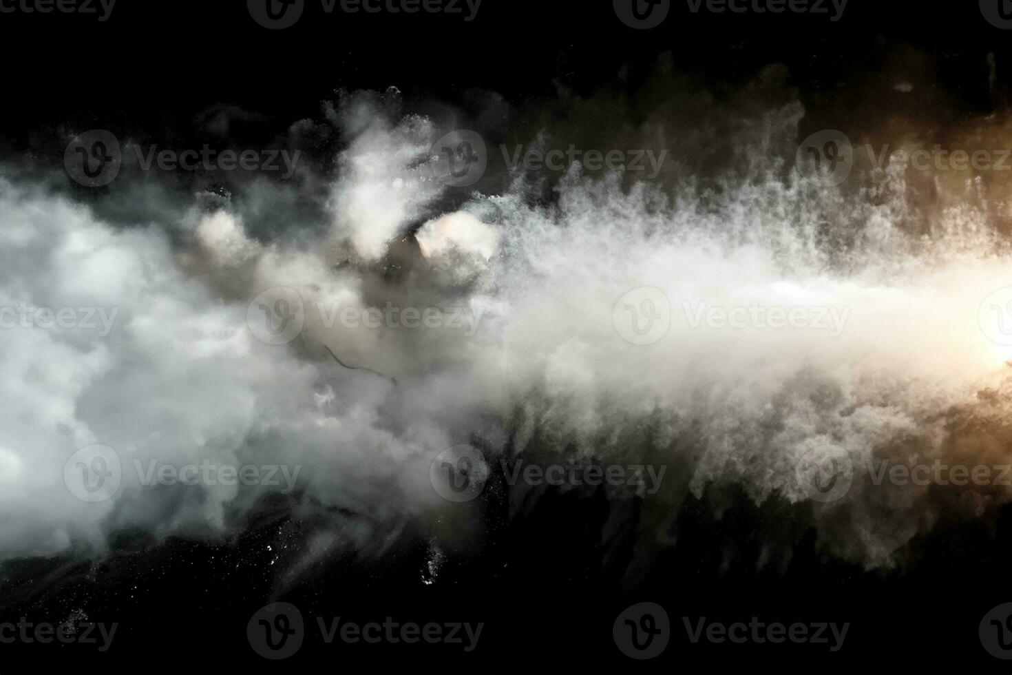 blanco polvo explosión.congelación movimiento de blanco polvo partículas en negro antecedentes. foto