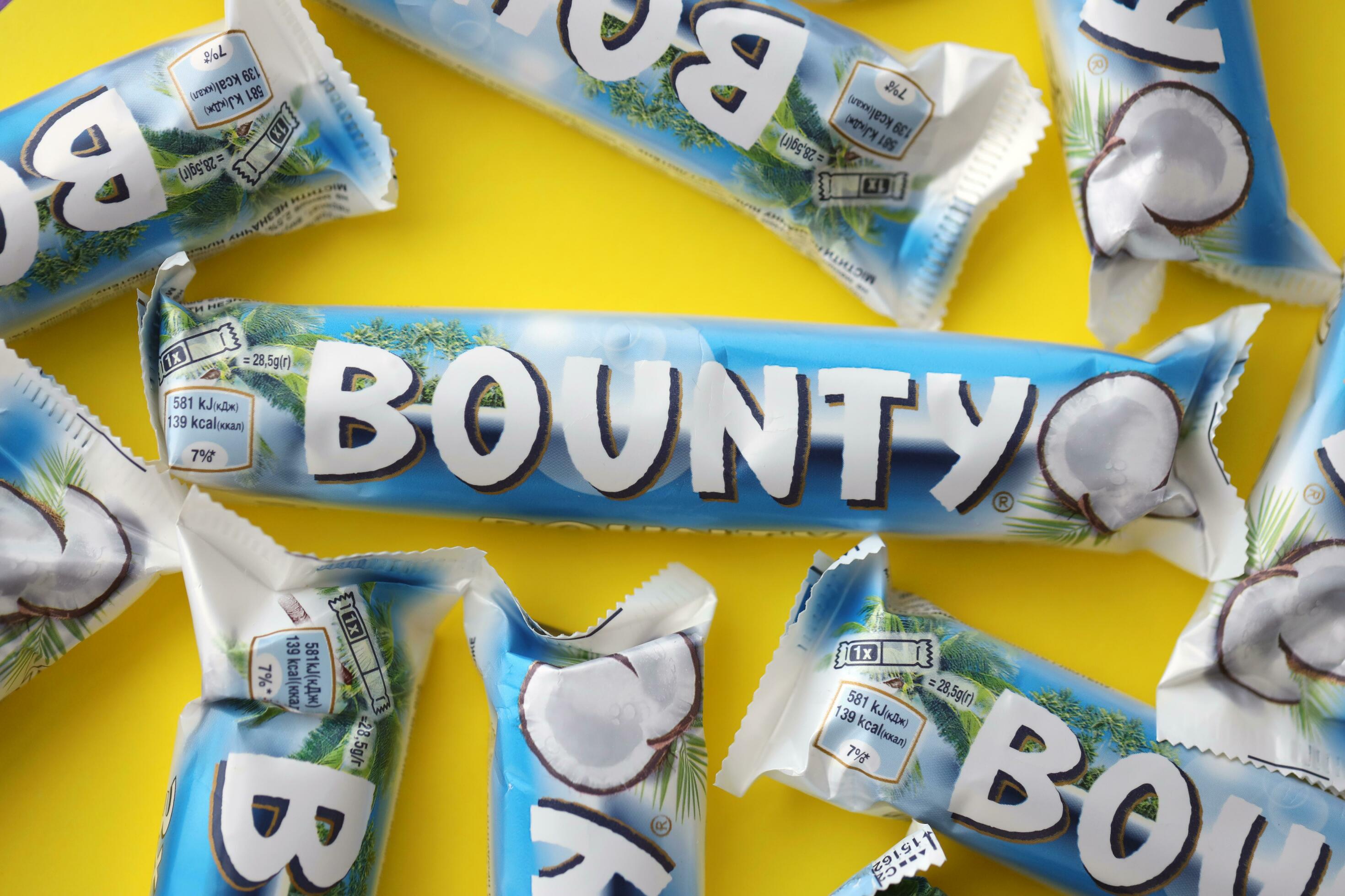 kyiv-ukraine-october-31-2023-bounty-chocolate-bars-with-cocoa