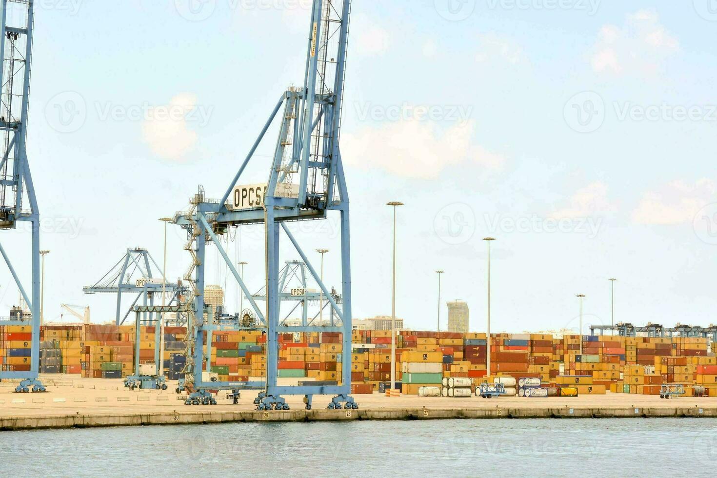 a port with large cotnainers photo
