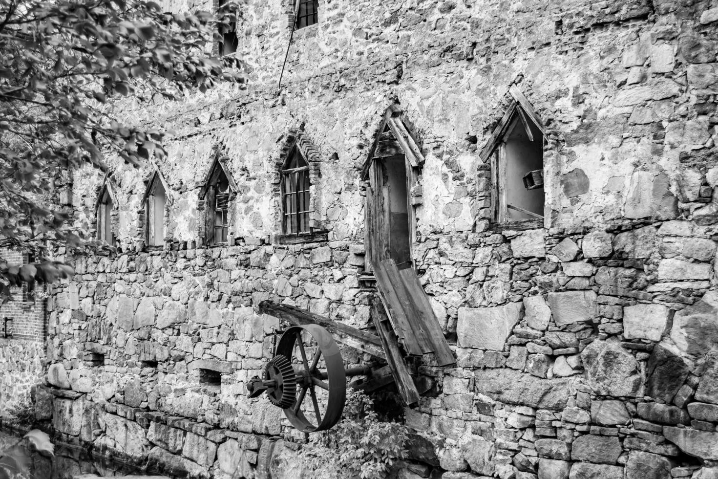 fotografía en tema excepcional edificio hermosa ladrillo antiguo agua molino foto