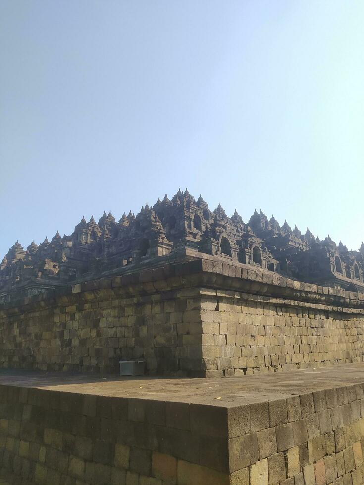 ver de borobudur templo, uno de el maravillas de el mundo en Indonesia foto