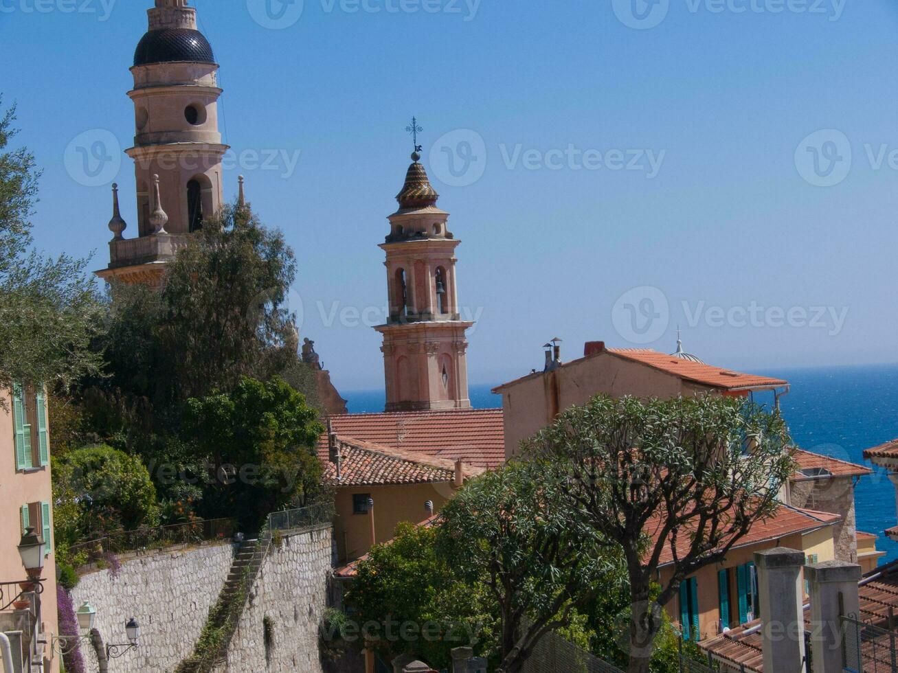 a clear blue sky photo
