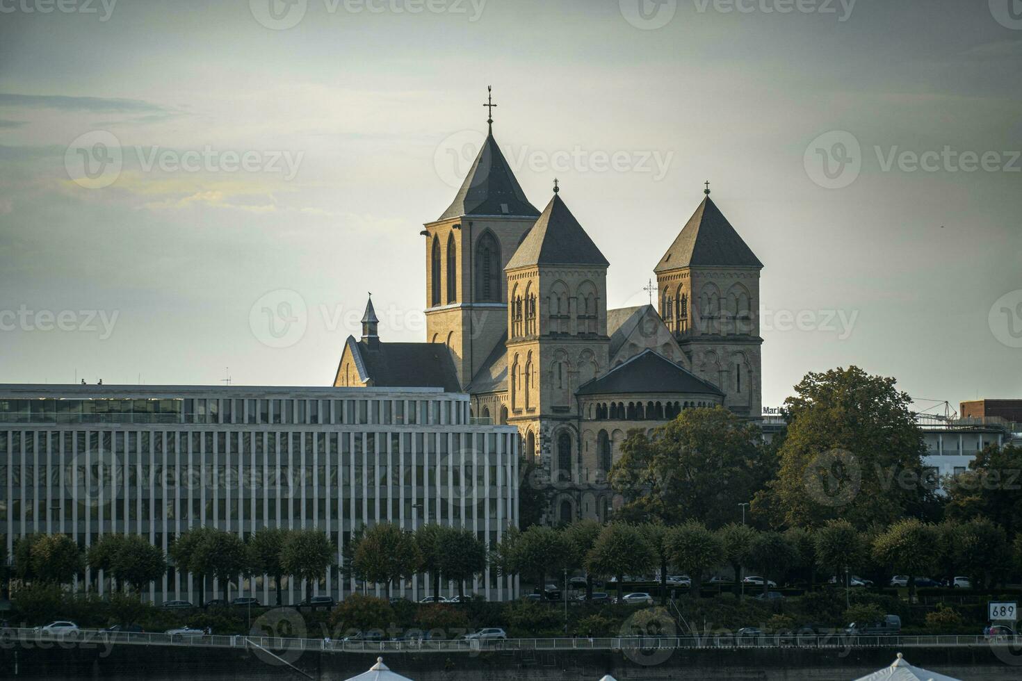 kath. Kirche S t. kunibert Colonia foto