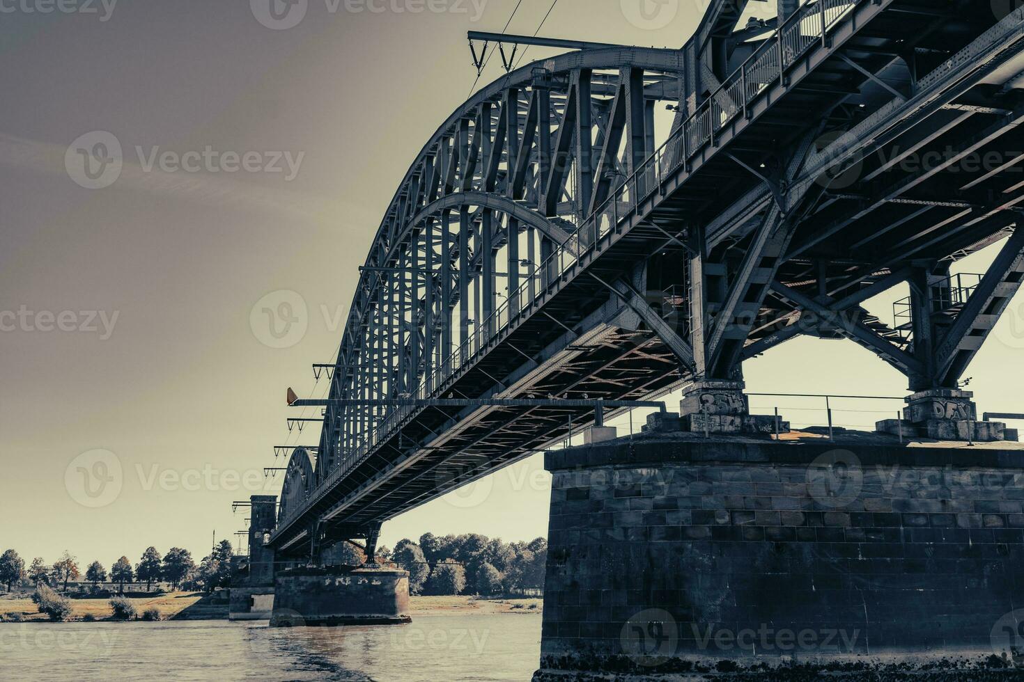 sur ferrocarril puente Colonia Alemania foto