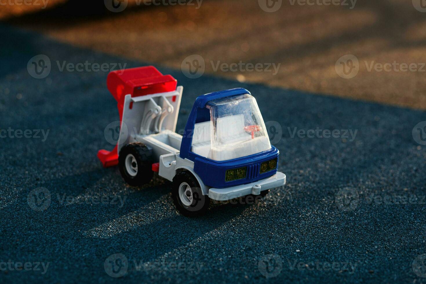 toy dump truck photo