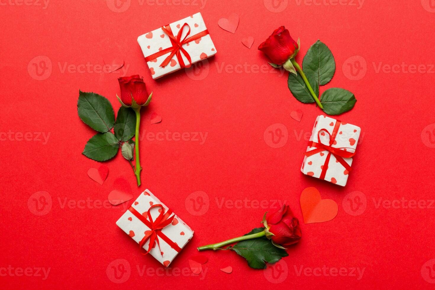 Heart made of rose, git box, heart and blank greeting card mockup on Colored background. Top view, flat lay, copy space Holiday, Mothers Day, birthday concept photo