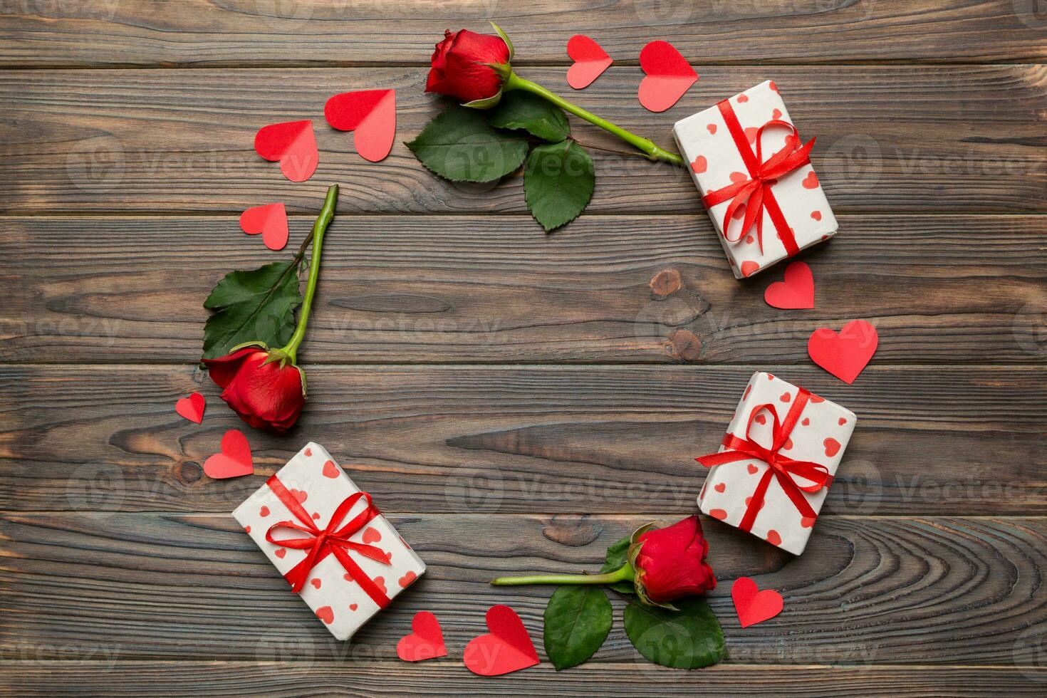 Heart made of rose, git box, heart and blank greeting card mockup on Colored background. Top view, flat lay, copy space Holiday, Mothers Day, birthday concept photo