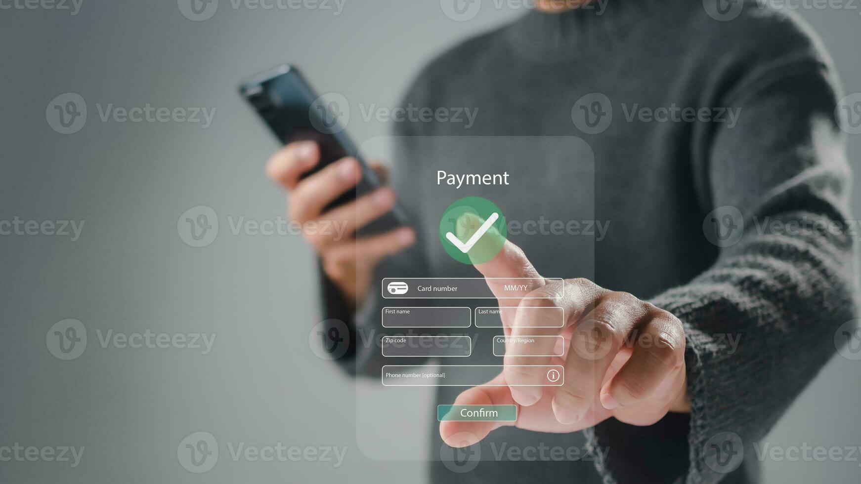 negocio personas utilizando móvil inteligente teléfono, en línea pago, bancario, en línea compras, digital en línea pago concepto. tecnología en línea bancario aplicaciones vía Internet red. financiero transacción. foto