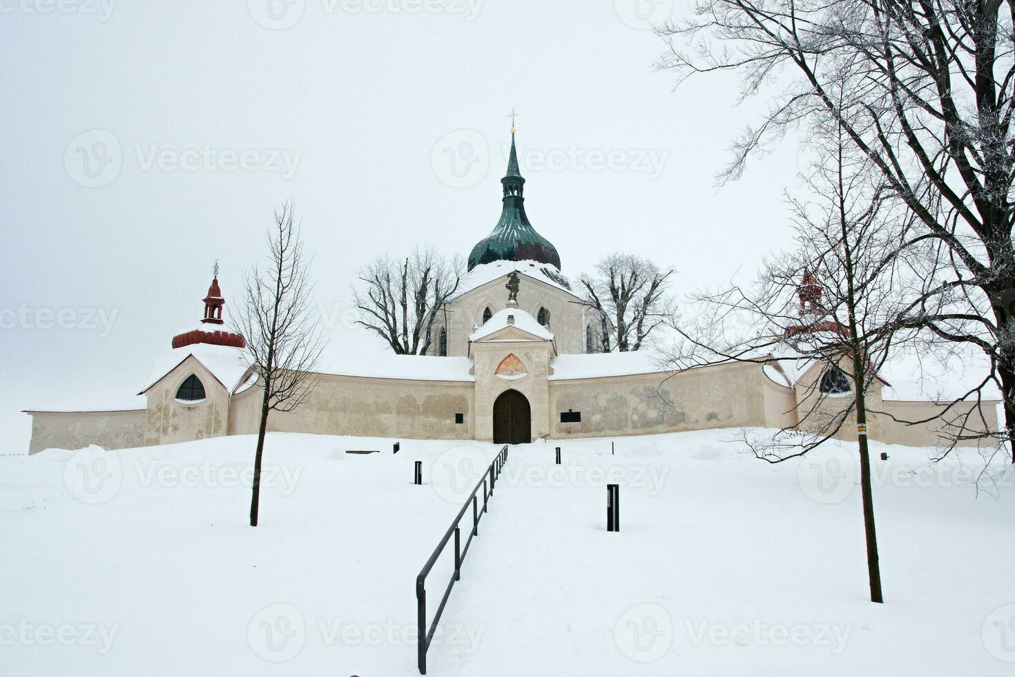 peregrinaje Iglesia de Santo Juan de nepomuk a zelena hora en invierno, zdar nad sazavou, checo república - barroco arquitecto ene santini aichel foto