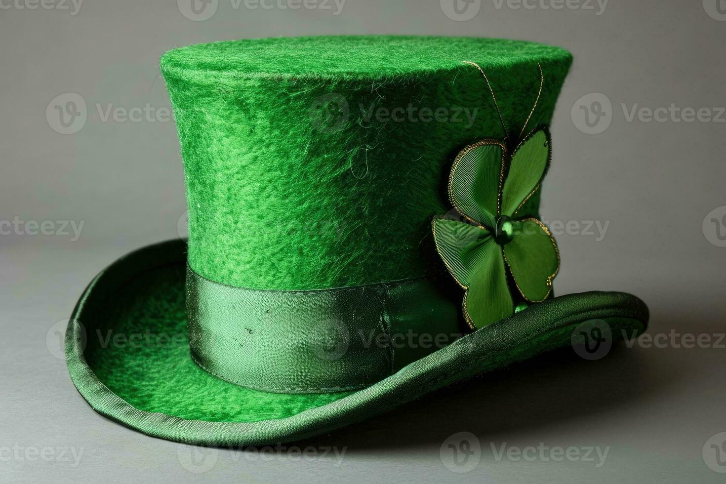 AI generated St patricks day green leprechaun hat with clover photo