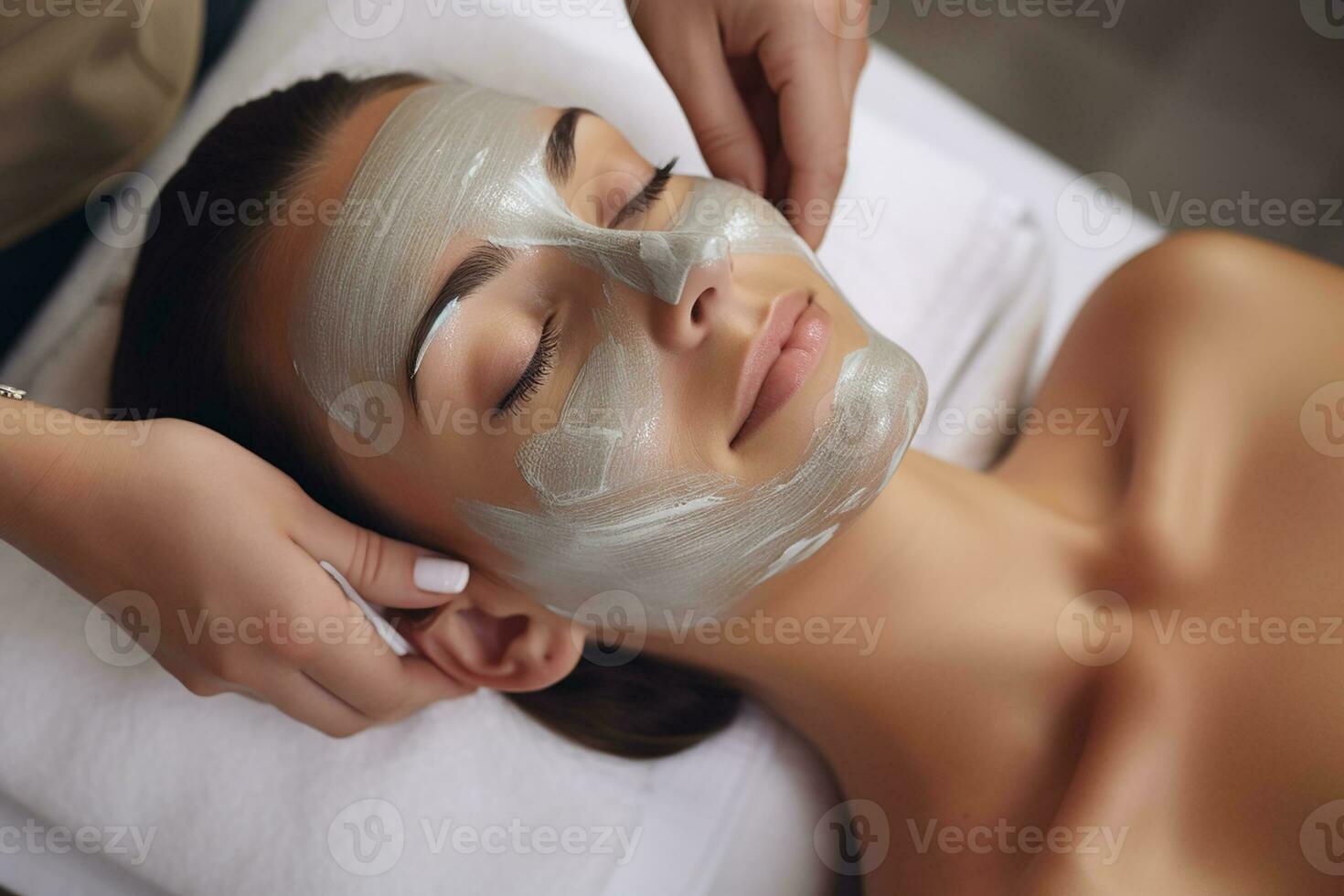 ai generado joven mujer relajante durante facial a el spa generativo ai foto