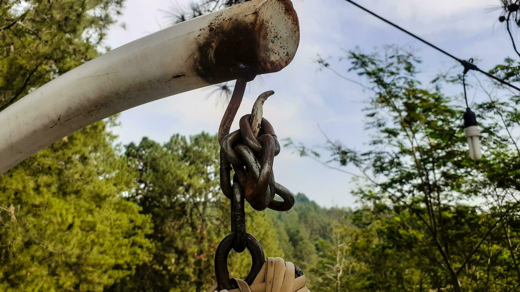 chain link iron photo