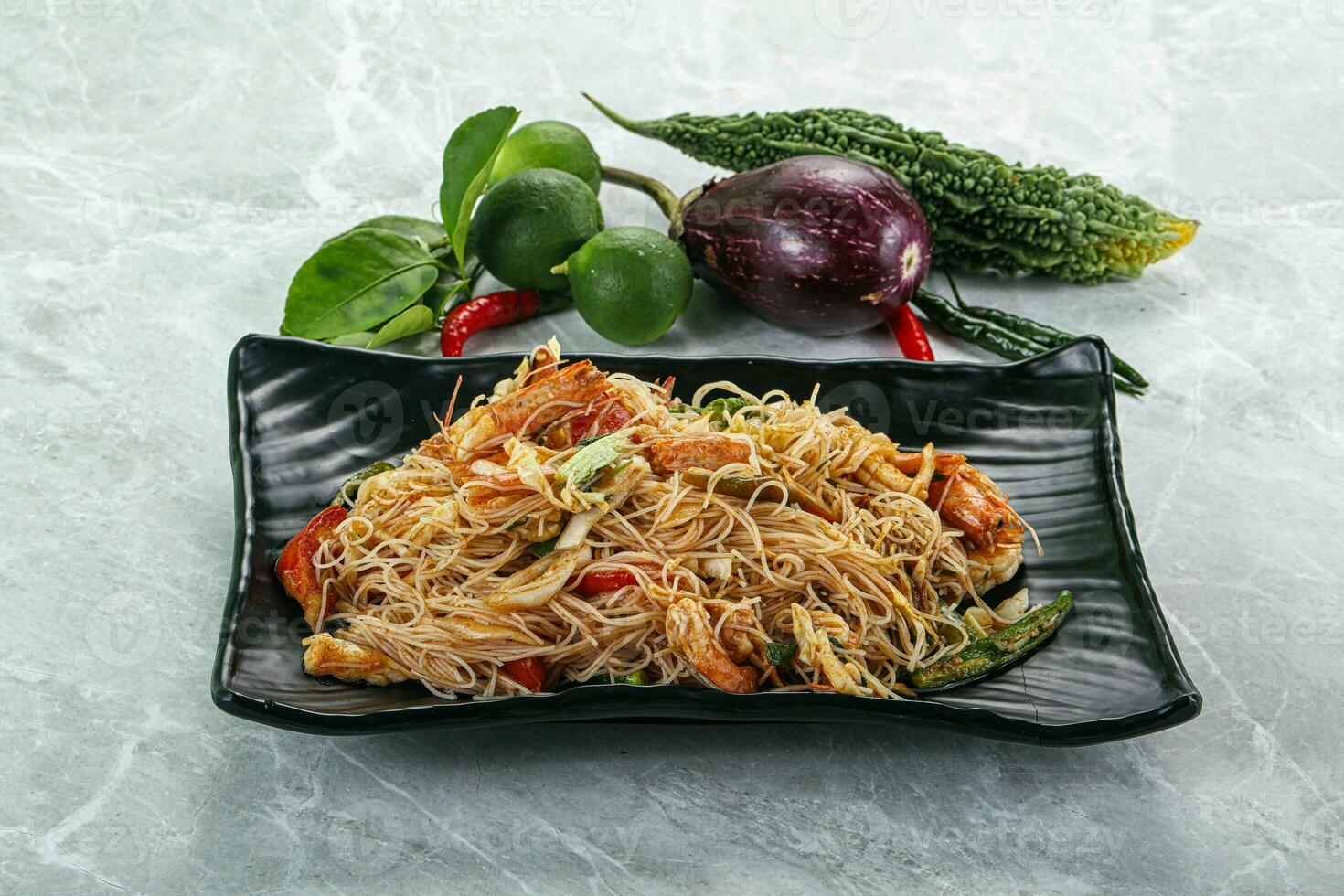 Thai Spicy Vermicelli Salad with Prawns photo