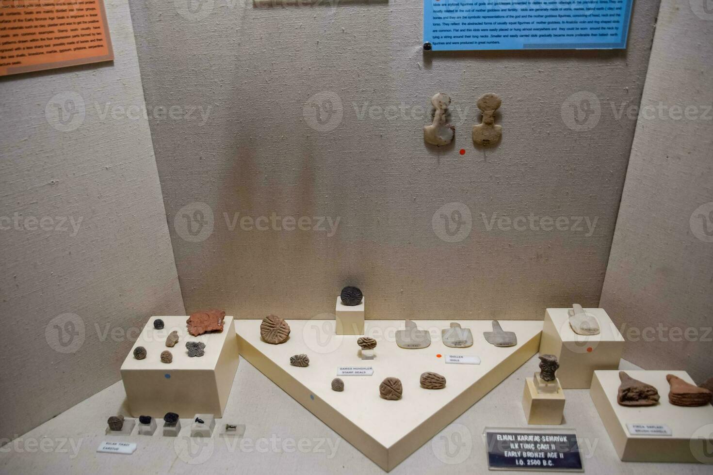 Marble scrapers and ceramic products with decorations. photo