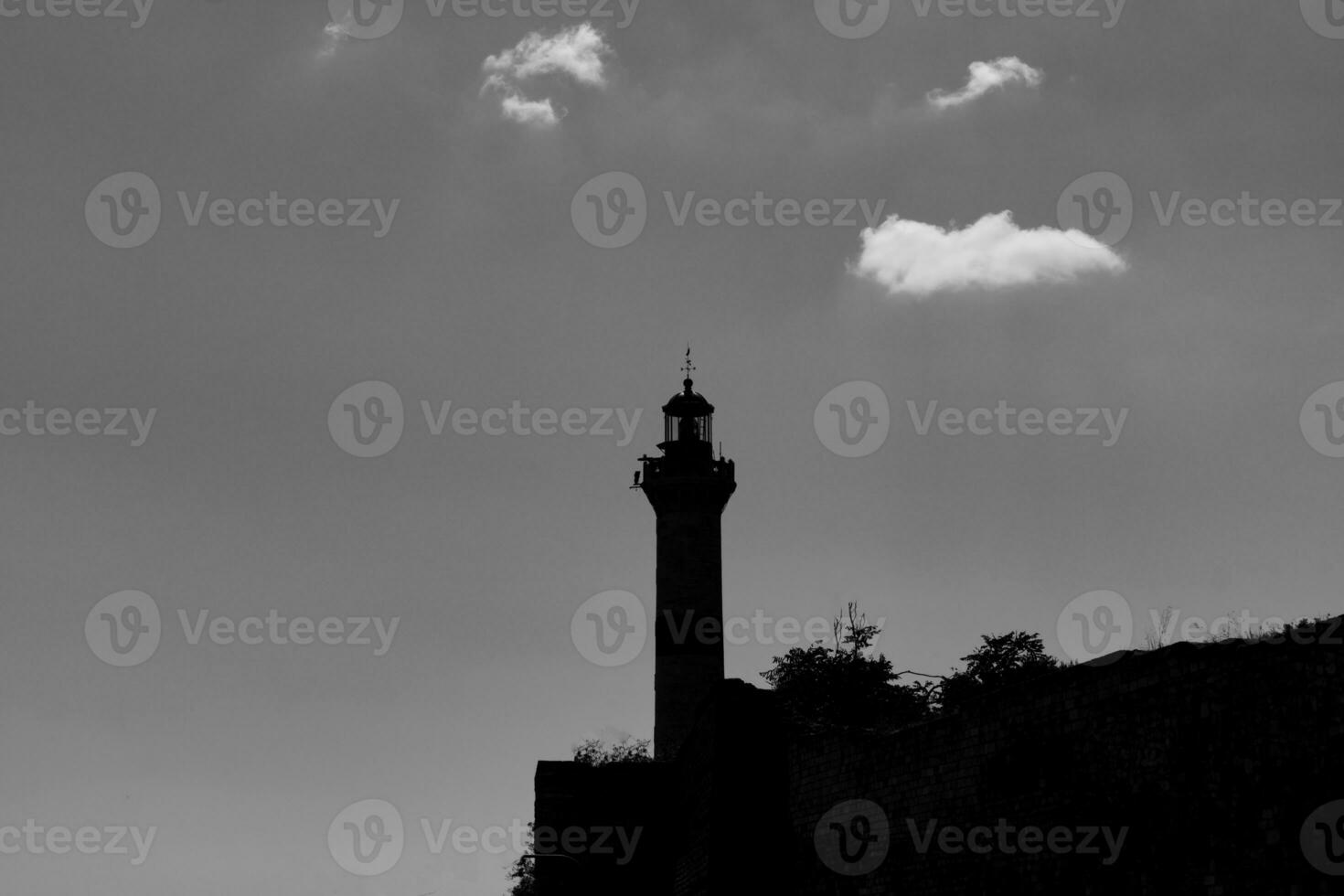 silueta de un faro. monocromo ver de un faro foto