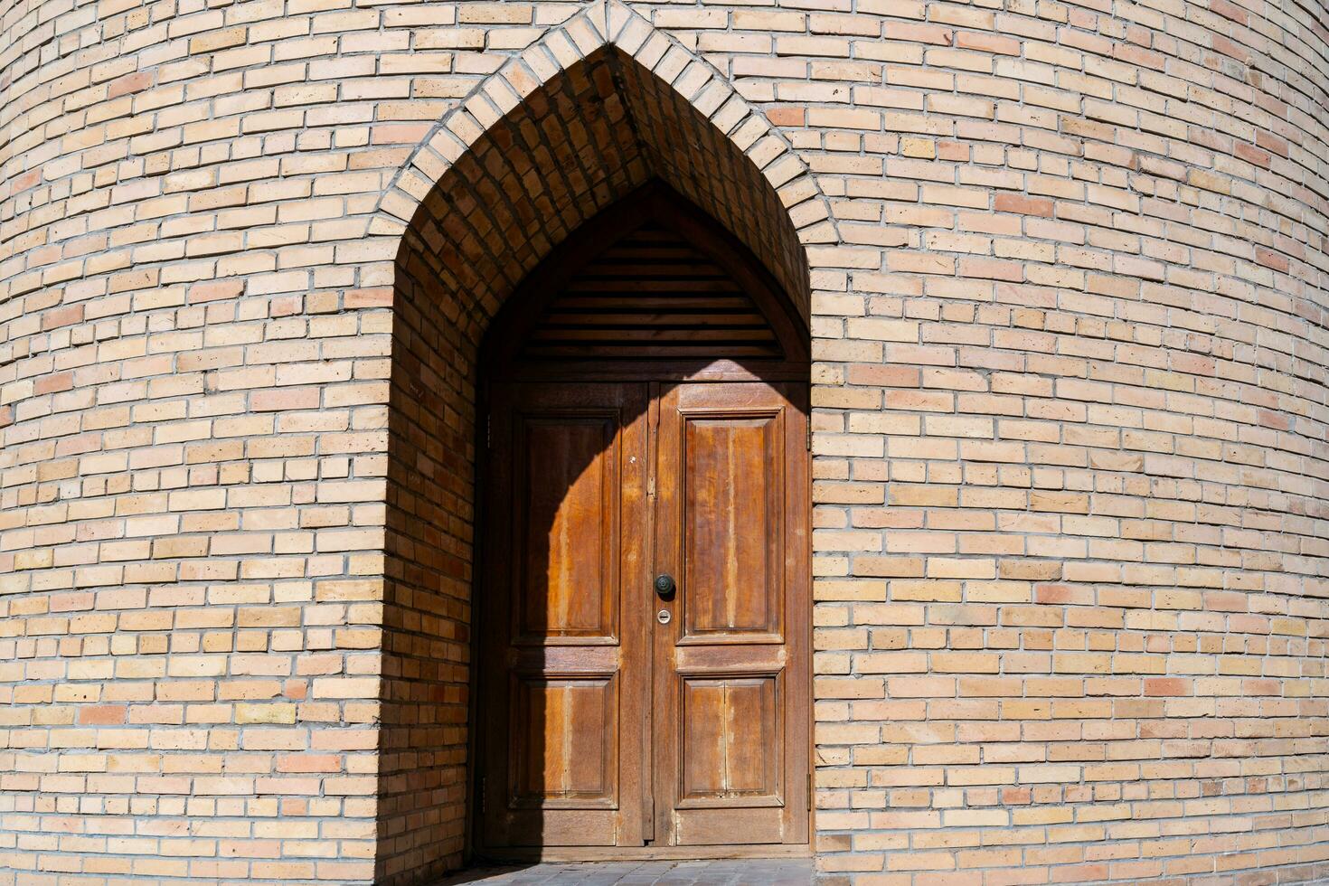 Tashkent, Uzbekistan-august 11, 2023-particular of the Tillya Sheikh Mosque  during a sunny day.The complex is a square that includes a set of religious buildings in Tashkent photo