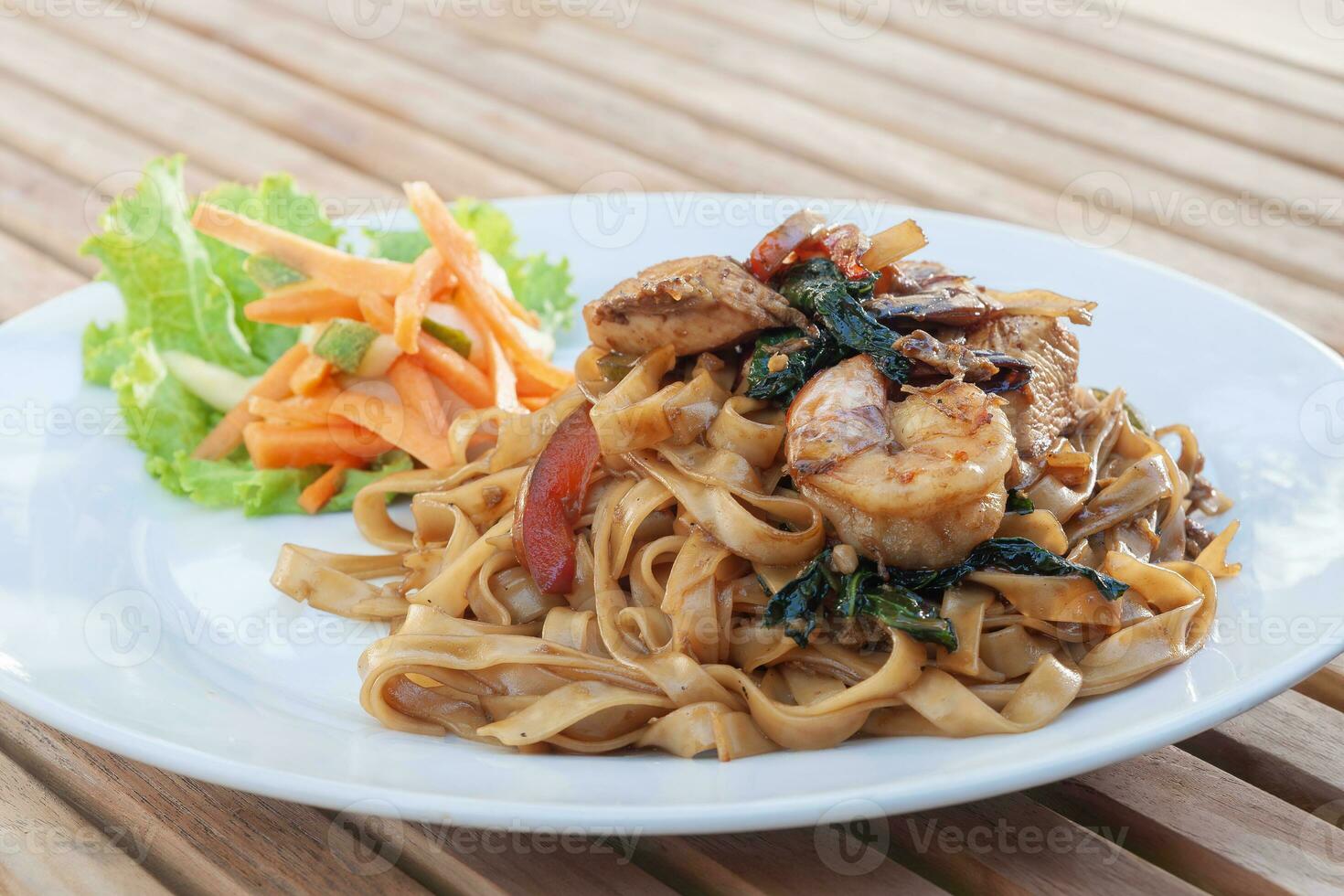 Kwe Tiaw Fried Shrimp photo