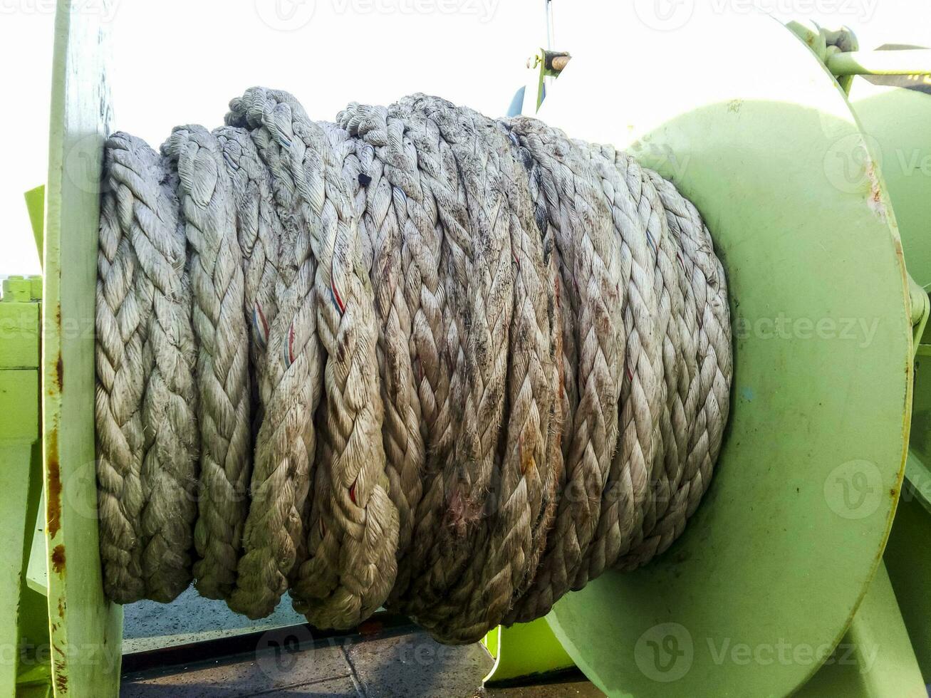 Babina with a sea mooring rope. Mooring on the ship photo