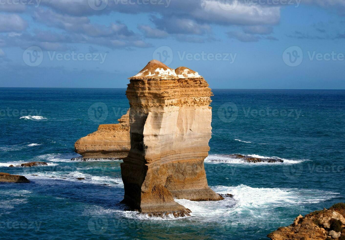 12 apostles in Australia photo