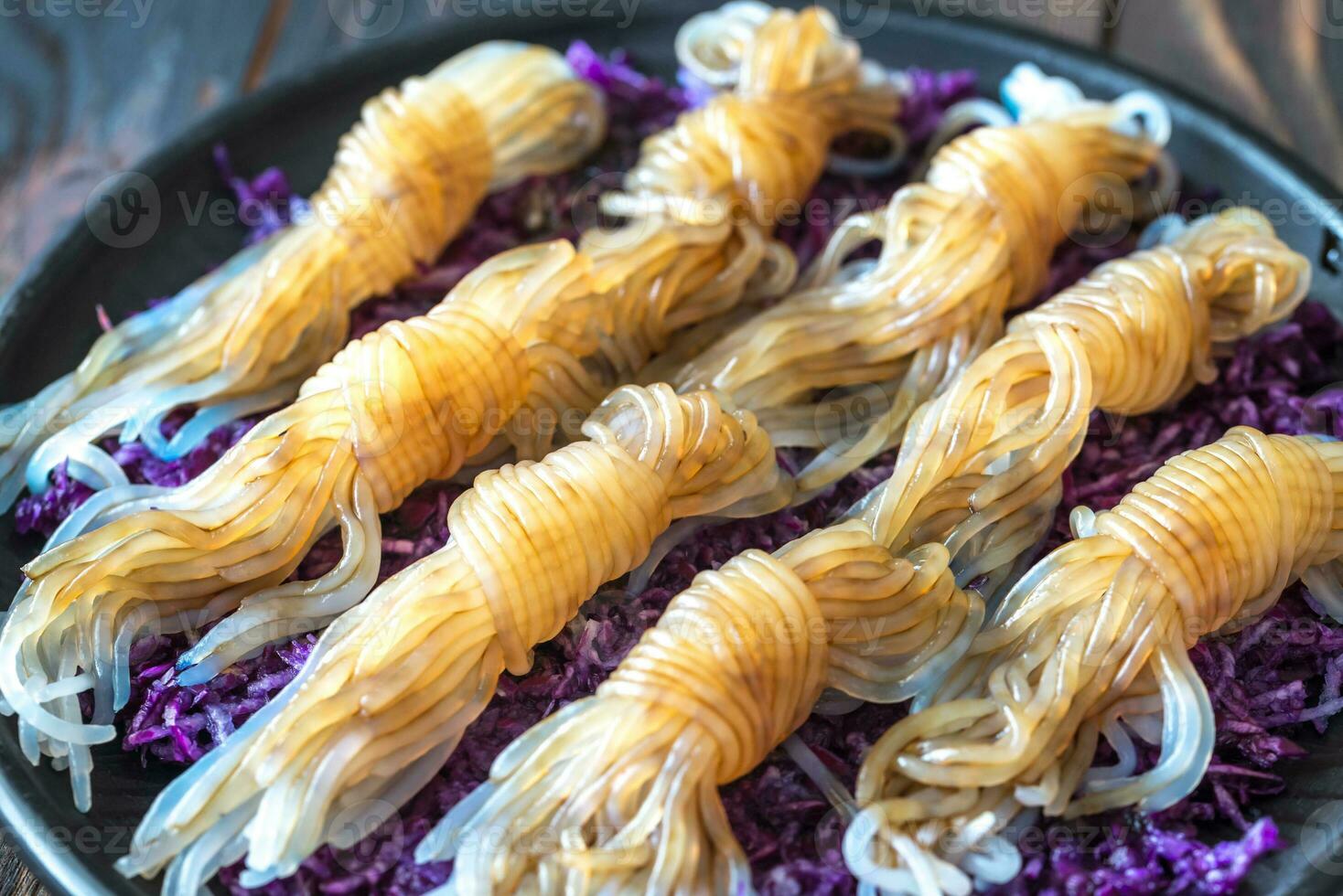 Konnyaku noodles with red cabbage photo