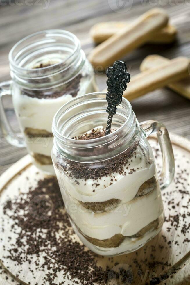 Tiramisu en el masón frascos foto