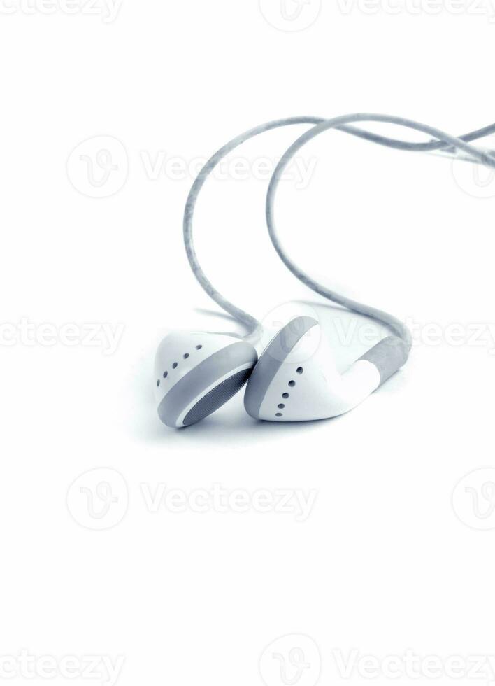 auriculares en blanco foto