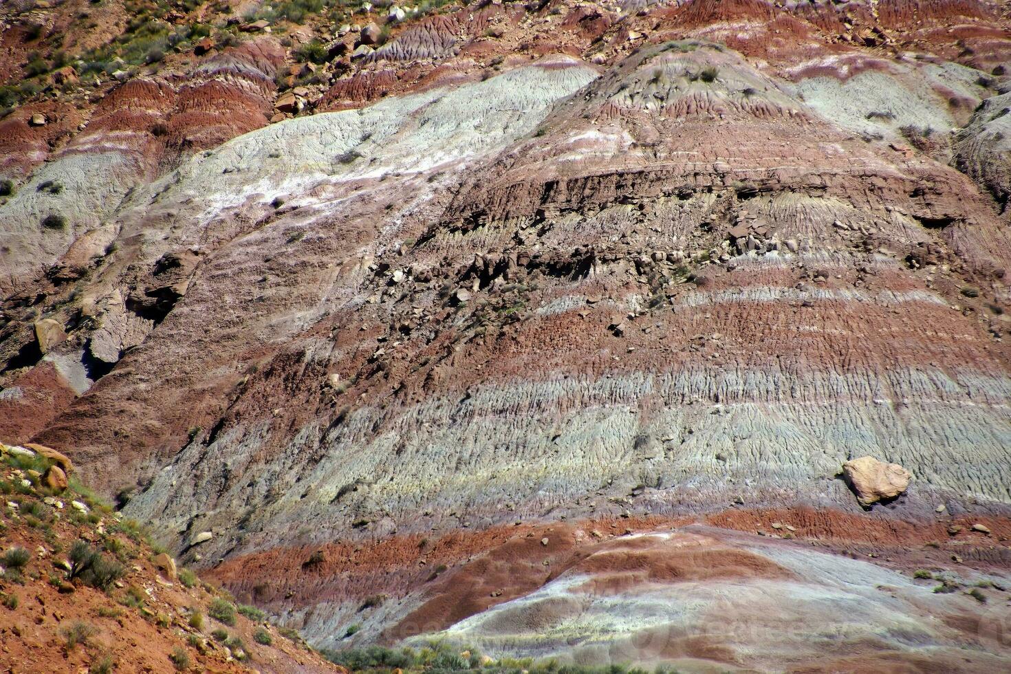 Red and white limestone bands photo