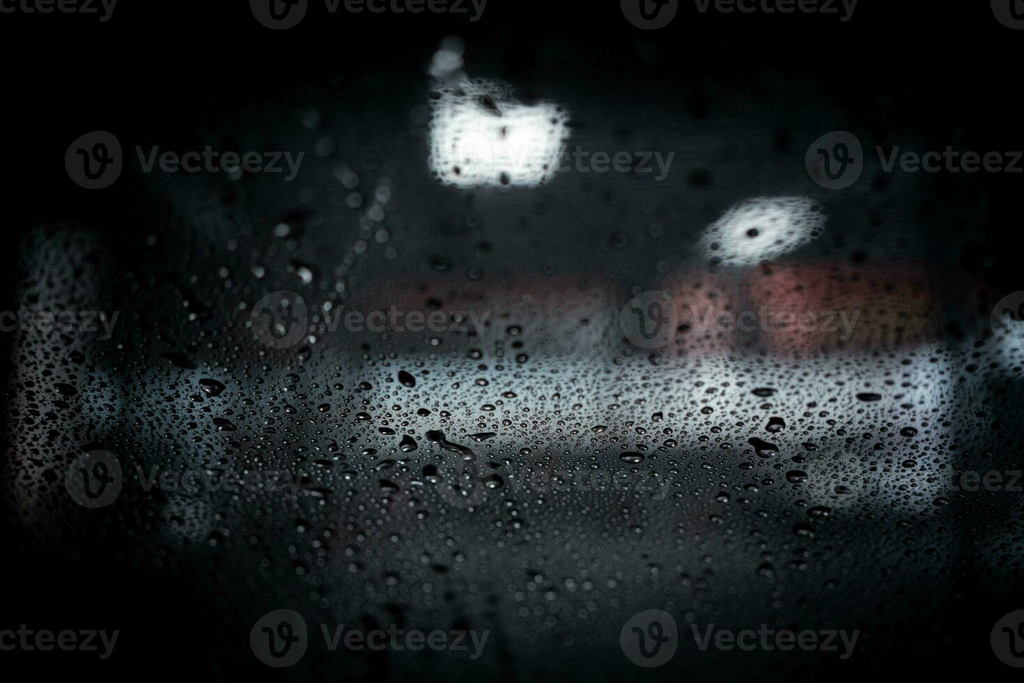 textura ver de un coche parabrisas en un automático coche lavar foto