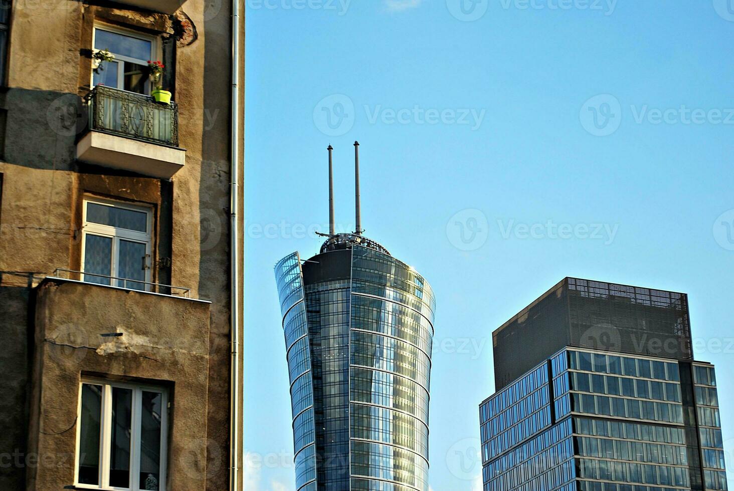 ver de moderno rascacielos en el ciudad centro. foto