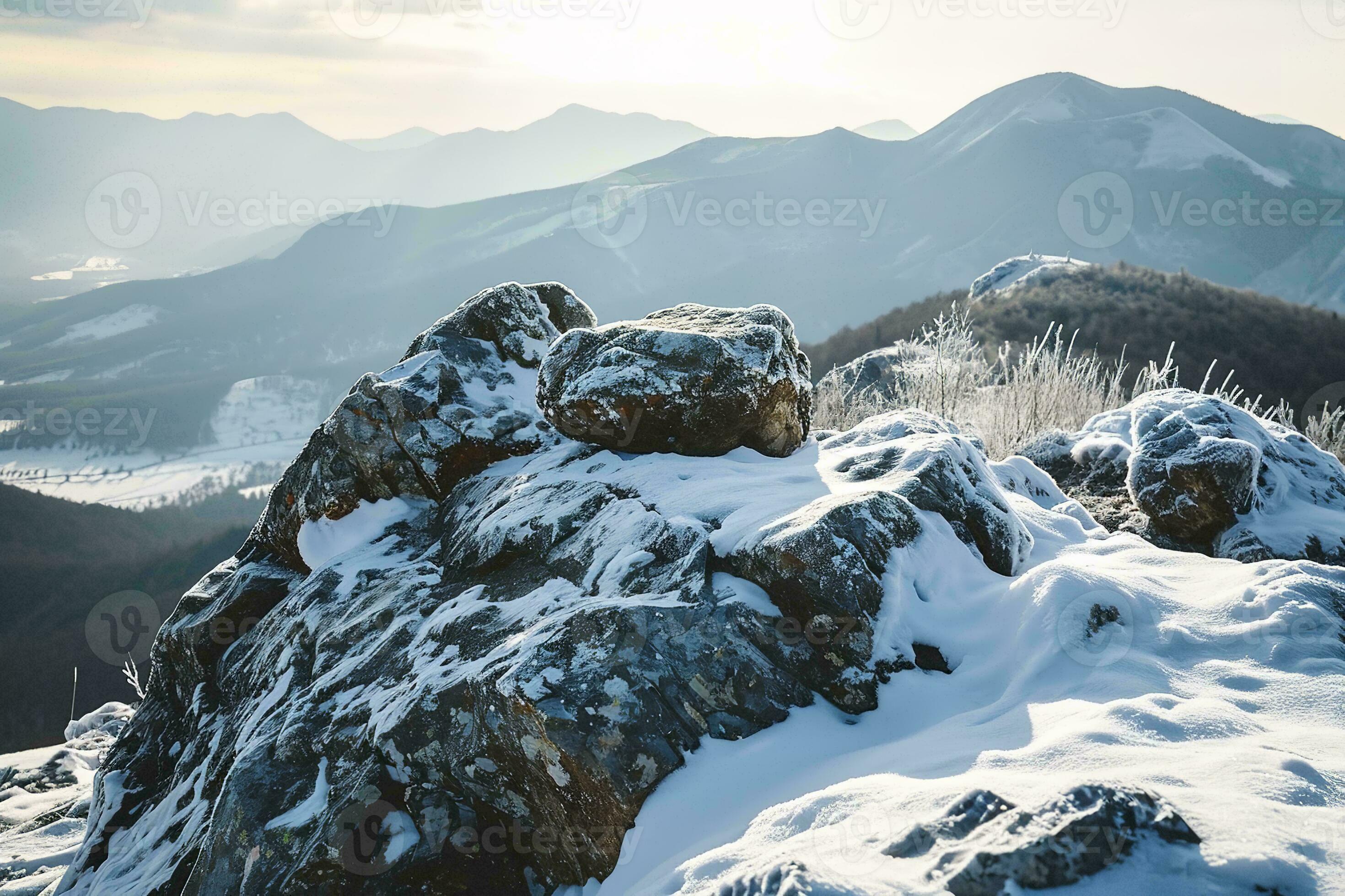 コレクション snowing mountains Panorama of a colored mountain landscape with the snow