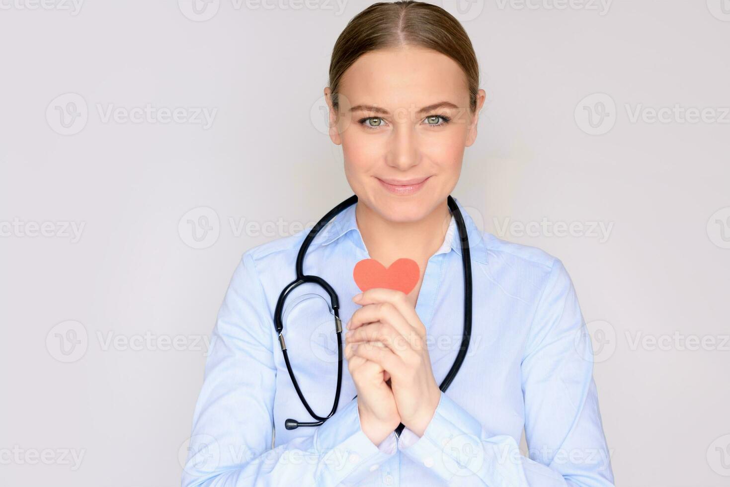 Good cardiologist portrait photo