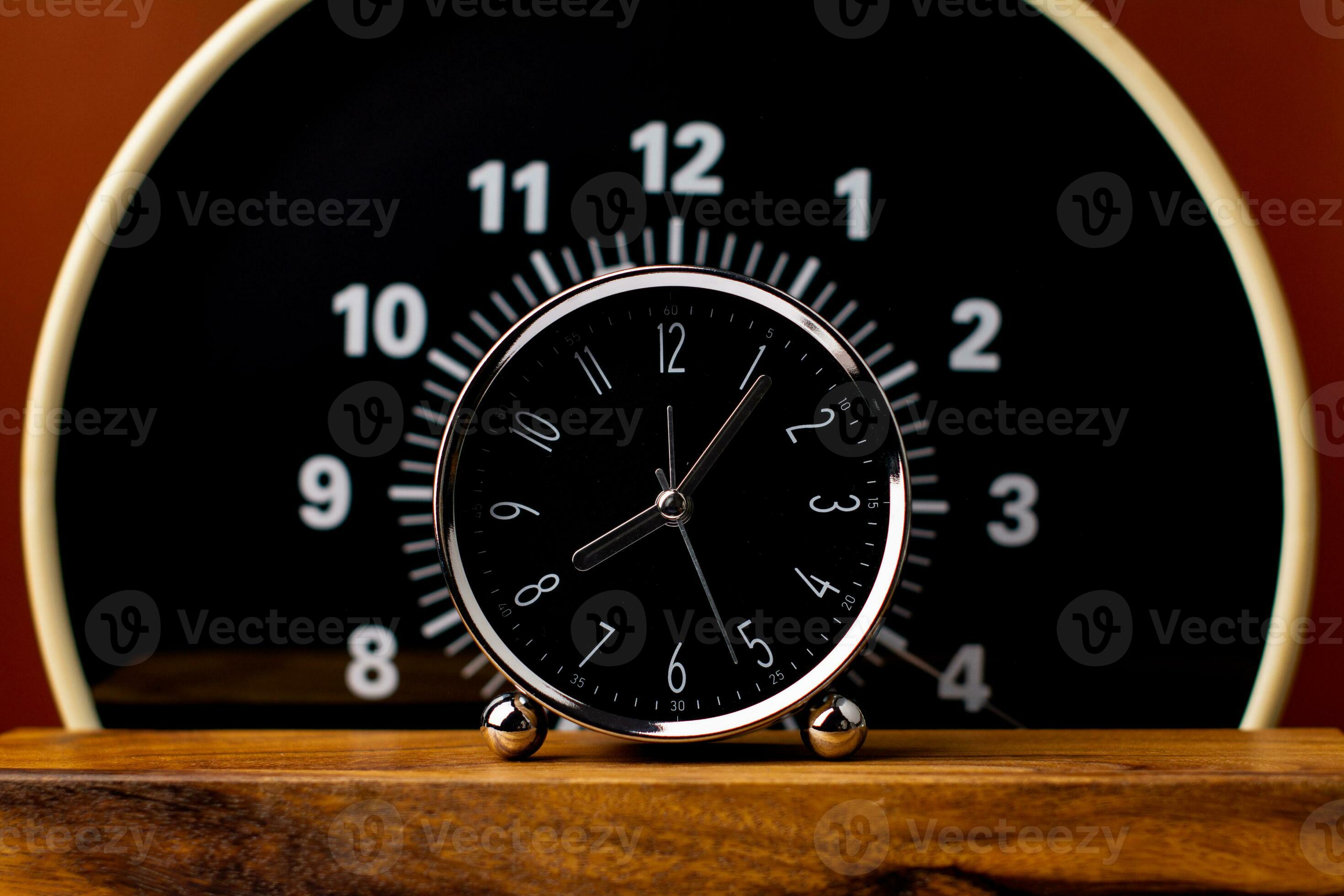 Time stands still time and work concept punctuality and appointments