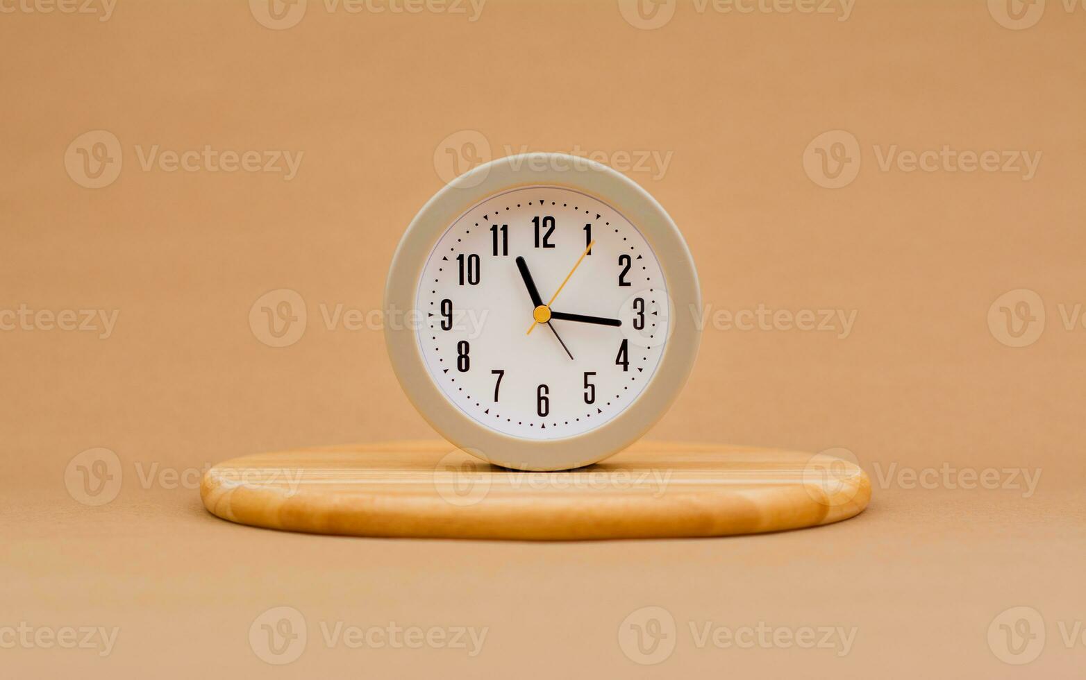 Alarm clocks, important time, photos of watches that are important to work, appointments, punctuality and the beginning of life.