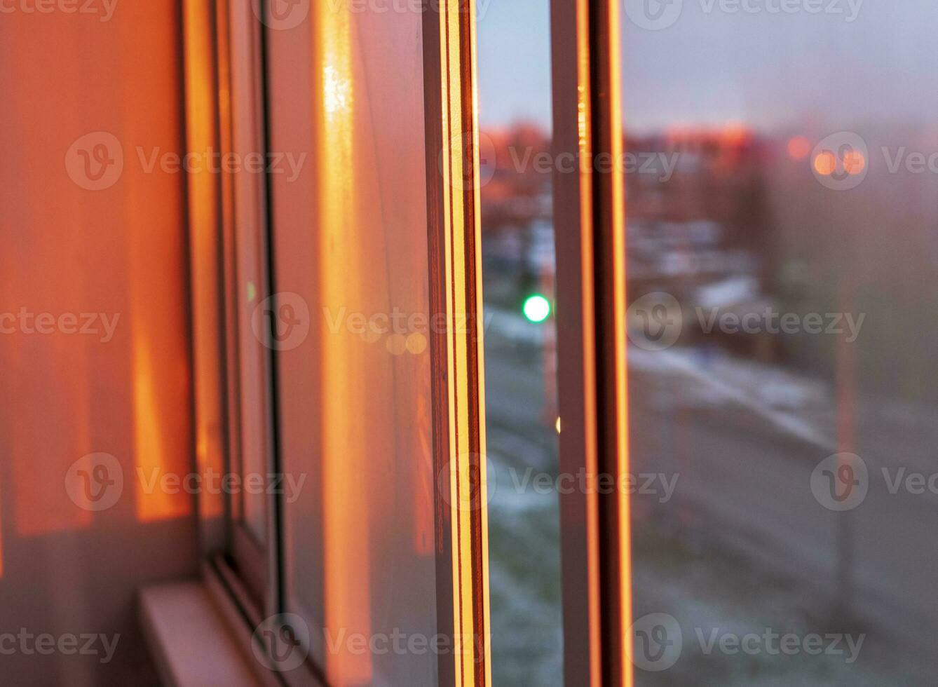 Disparo de el Dom ajuste y reflejando en el ventana. concepto foto