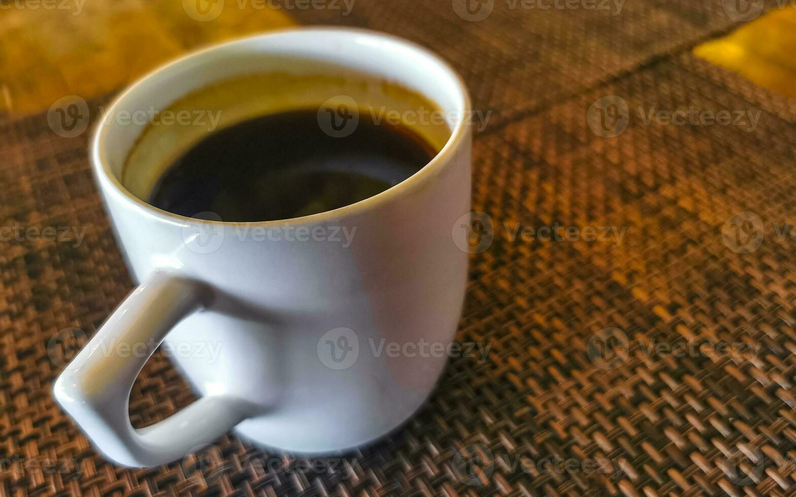 taza de americano negro café en restaurante café en México. foto