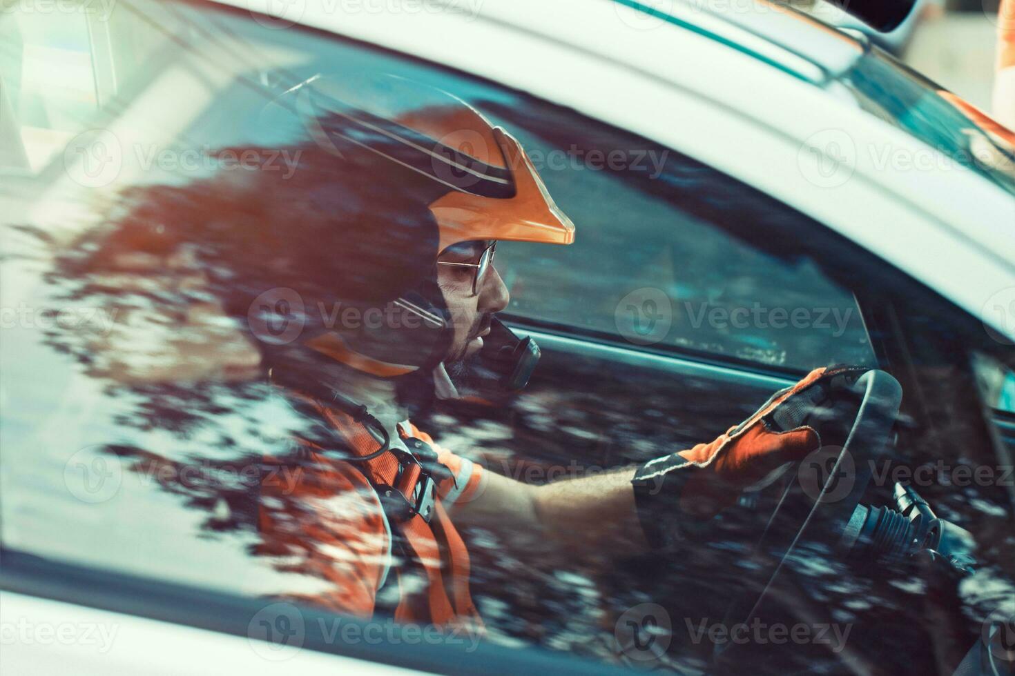 carrera conductor en acción foto