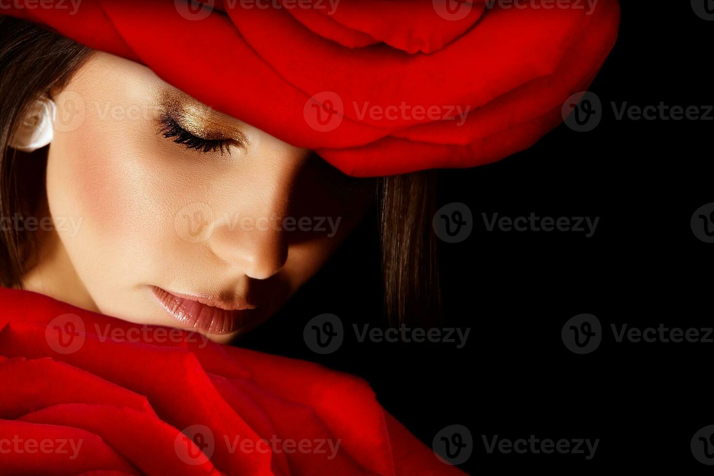 Glamorous woman fashion portrait photo