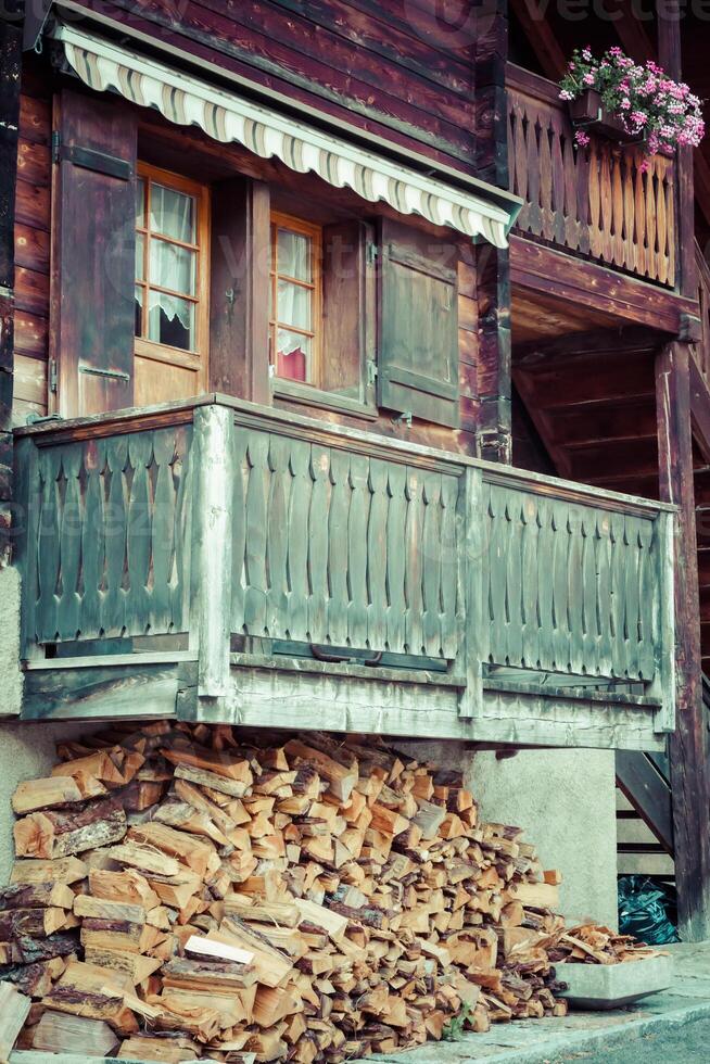 de madera casas en fiesch - Suiza foto