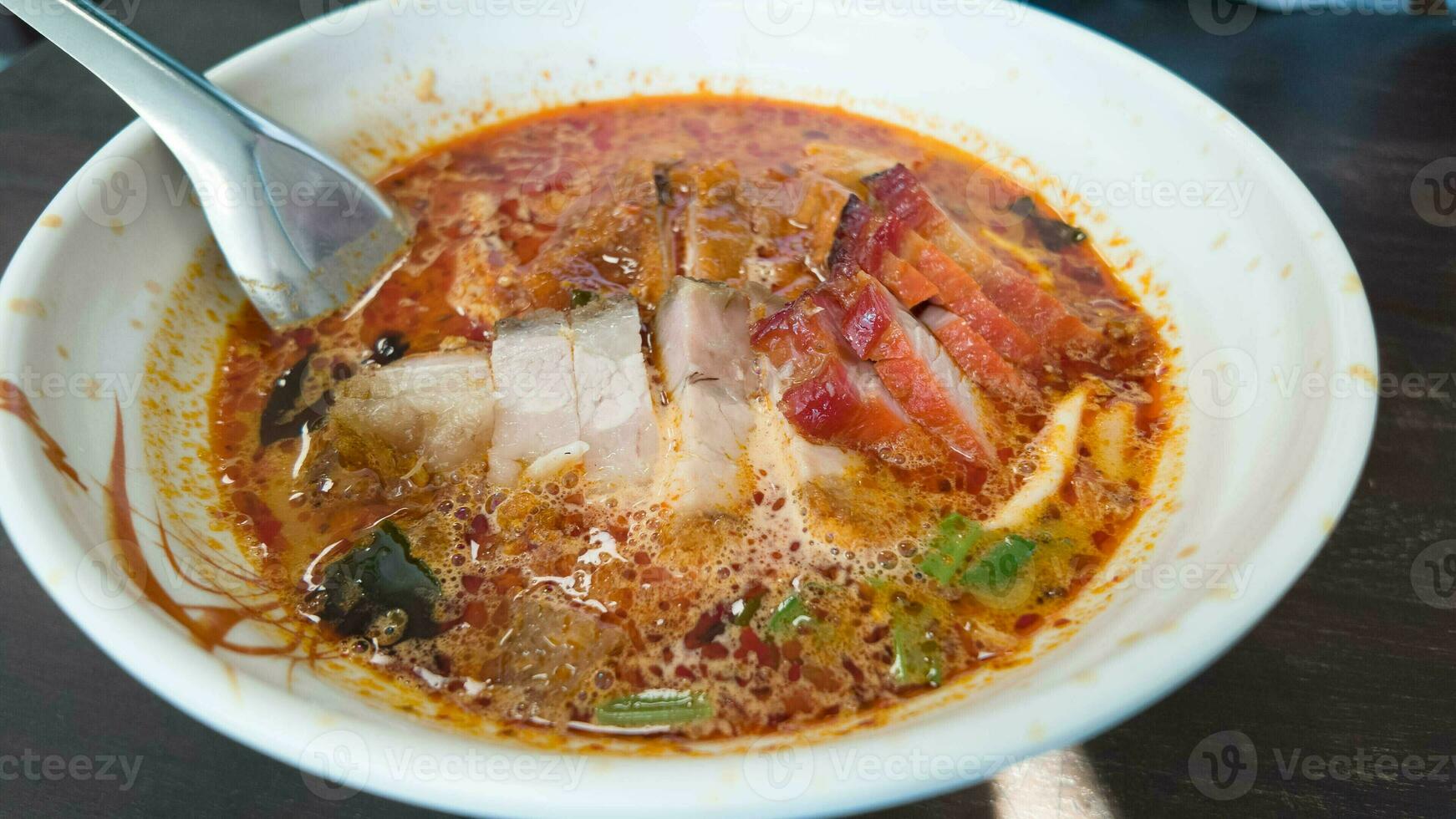 food noodle meal dinner meat vegetable lunch red asian duck chinese traditional delicious cookery asia bowl tasty oriental plate pork healthy china restaurant siam ready to eat soup gourmet thai food photo