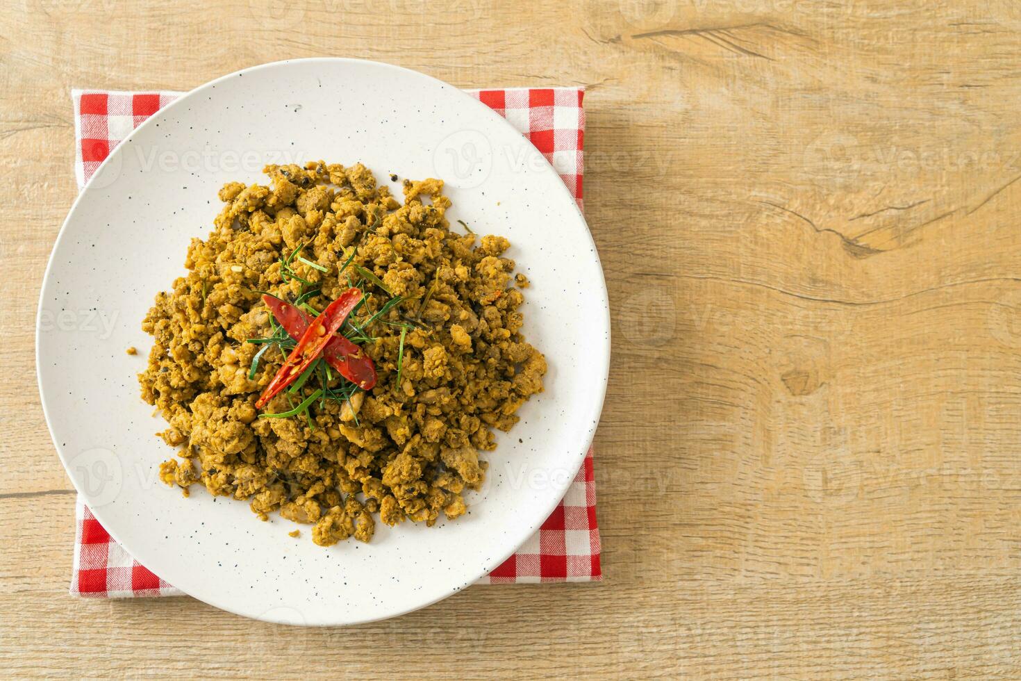 Stir Fried Pork with Yellow Curry Paste photo